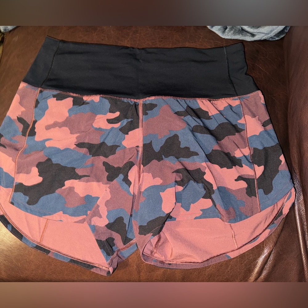 Lululemon Speed Up Mid-Rise Lined Short